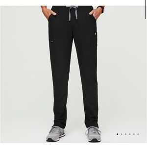 Figs Women’s Black Yola Skinny Scrub Pants